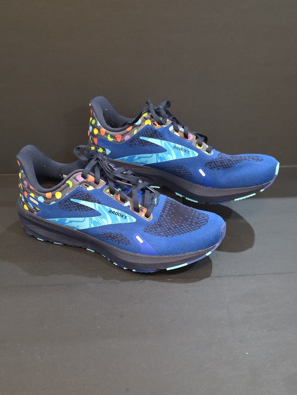 Brooks Launch 9 Women's Navy Blue Shoes with Multicolor Dot Accents Size 11